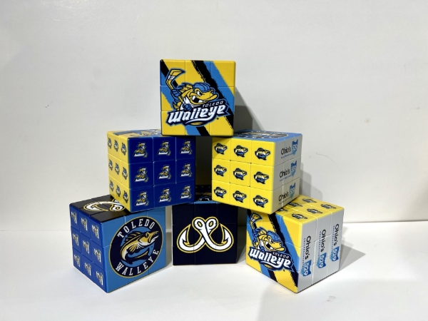 Picture of Rotating Puzzle Cube